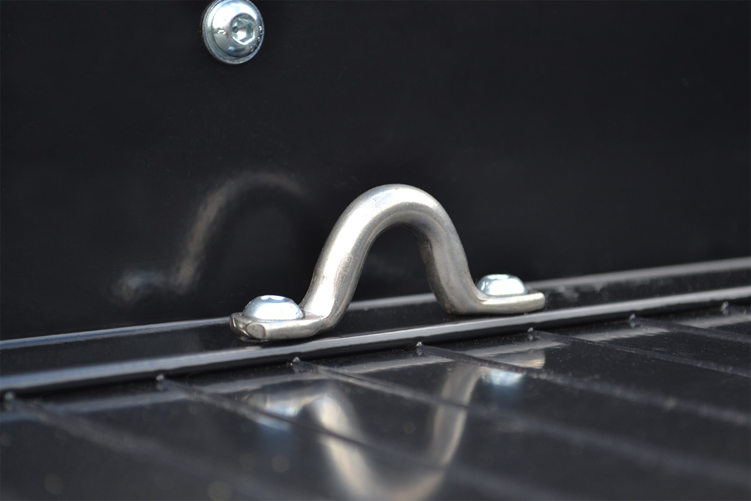 heavy duty tie downs on a Ezi Reach ute slide